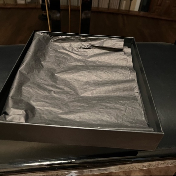 Saint Laurent Box & Ribbon - Picture 3 of 7